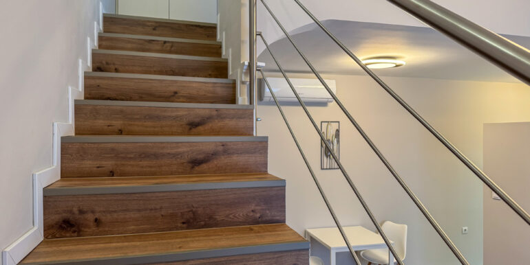 10c74f7a-8b82-42a3-be73-0b616fa591fc